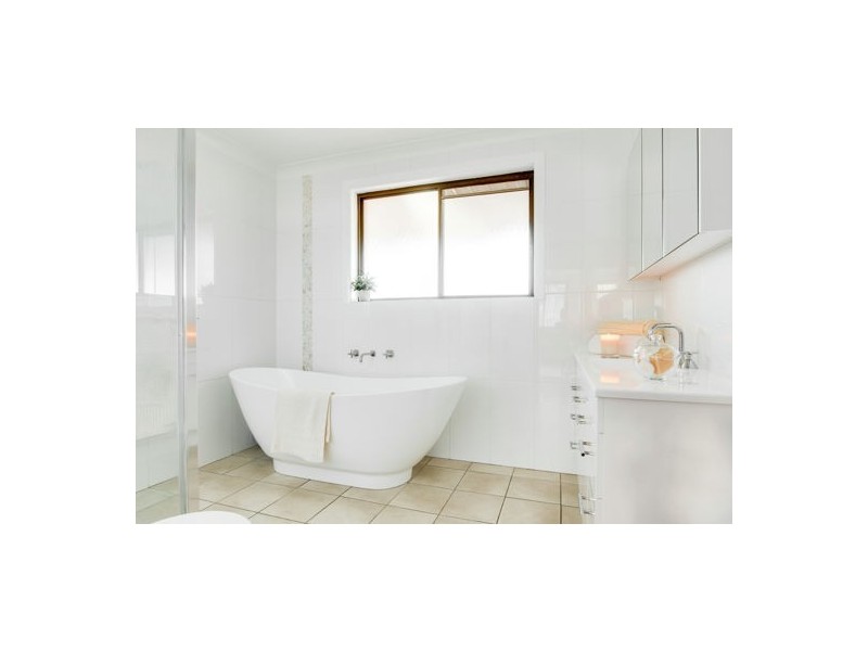 39 Kailua Avenue, Budgewoi NSW 2262