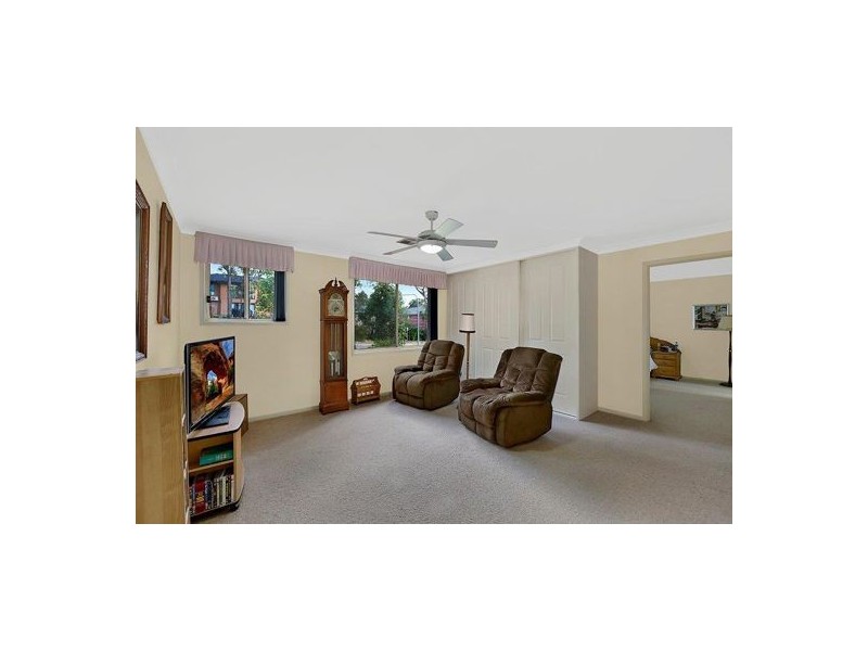 271 Johns Road, Wadalba NSW 2259