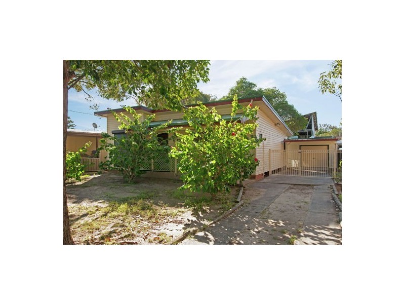 18 Ocean Street, Budgewoi NSW 2262