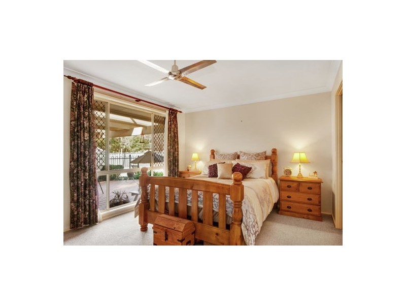 10 Oxford Drive, Lake Haven NSW 2263