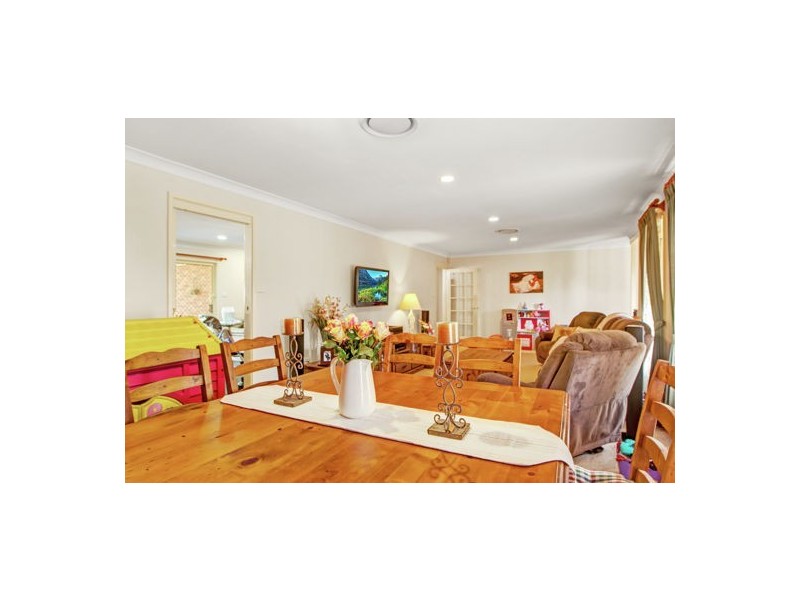 10 Oxford Drive, Lake Haven NSW 2263