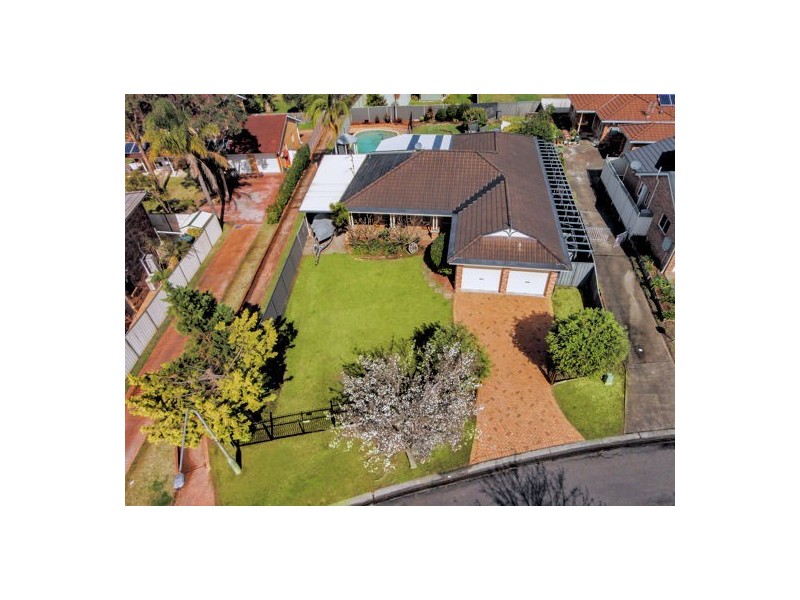 10 Oxford Drive, Lake Haven NSW 2263