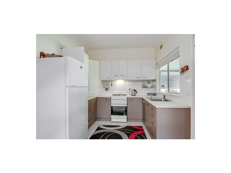 42 Tasman Avenue, Killarney Vale NSW 2261