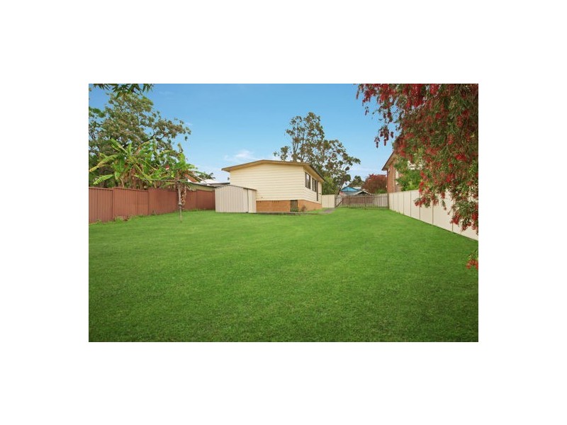 9 Nacooma Road, Buff Point NSW 2262