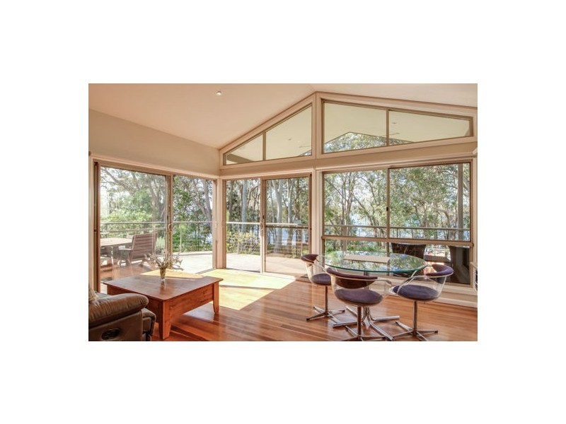 28 Lloyd Avenue, Chain Valley Bay NSW 2259