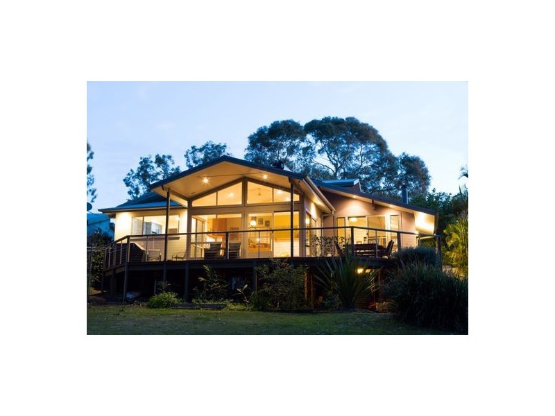 28 Lloyd Avenue, Chain Valley Bay NSW 2259