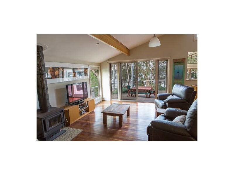 28 Lloyd Avenue, Chain Valley Bay NSW 2259