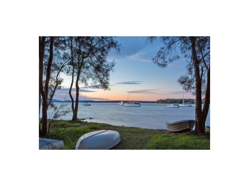 28 Lloyd Avenue, Chain Valley Bay NSW 2259