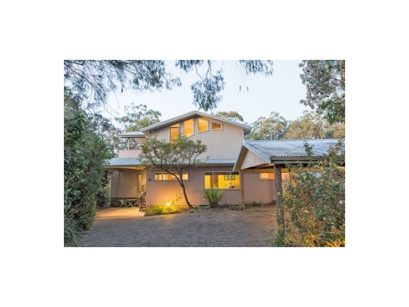 28 Lloyd Avenue, Chain Valley Bay NSW 2259