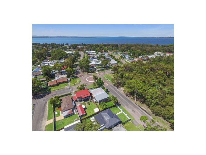 2 Gregory Street, Berkeley Vale NSW 2261