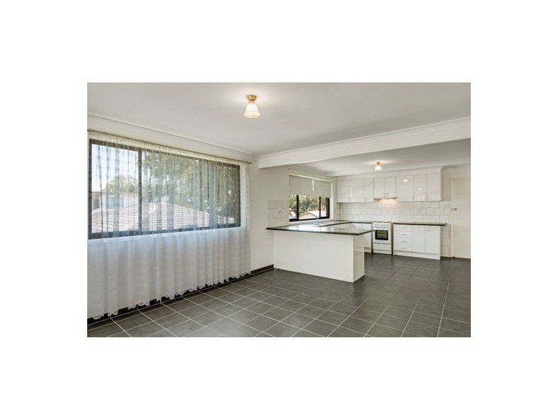 2 Gregory Street, Berkeley Vale NSW 2261