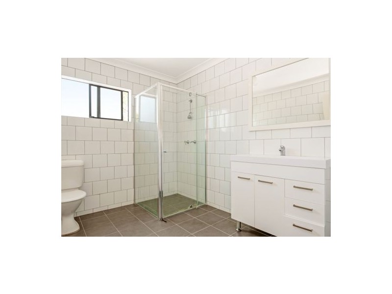 2 Gregory Street, Berkeley Vale NSW 2261
