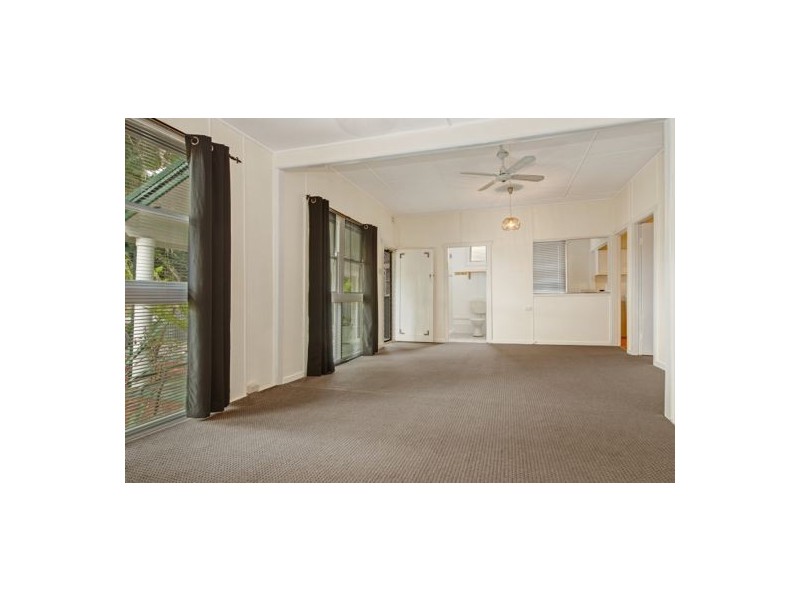 161 Budgewoi Road, Budgewoi NSW 2262