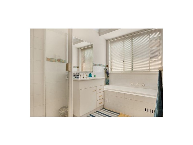 35 Teragalin Drive, Chain Valley Bay NSW 2259