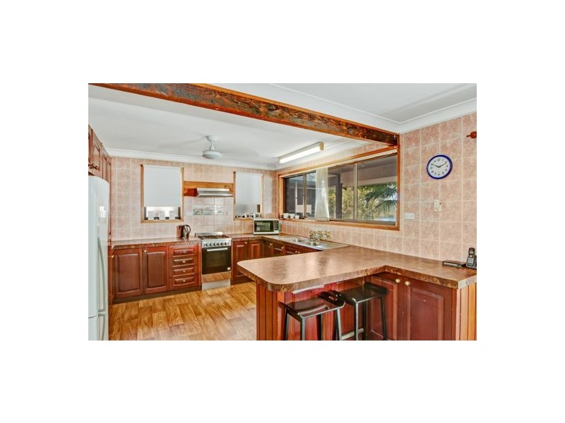 14 Lloyd Avenue, Chain Valley Bay NSW 2259