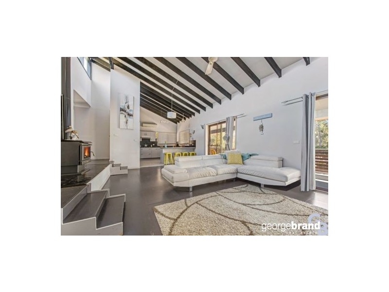 11 Lakeway Drive, Lake Munmorah NSW 2259