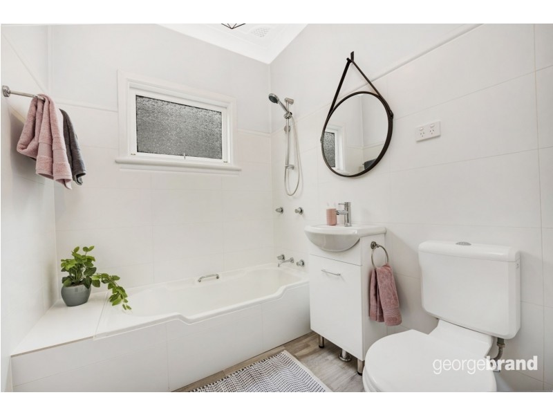 149 Tuggerawong Road, Wyongah NSW 2259