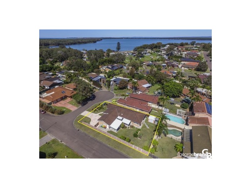 8 Marvin Close, Lake Munmorah NSW 2259