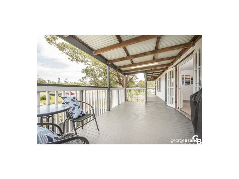 16 Acacia Avenue, Lake Munmorah NSW 2259