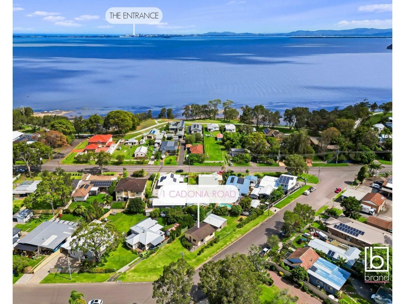 1 Cadonia Road, Tuggerawong NSW 2259