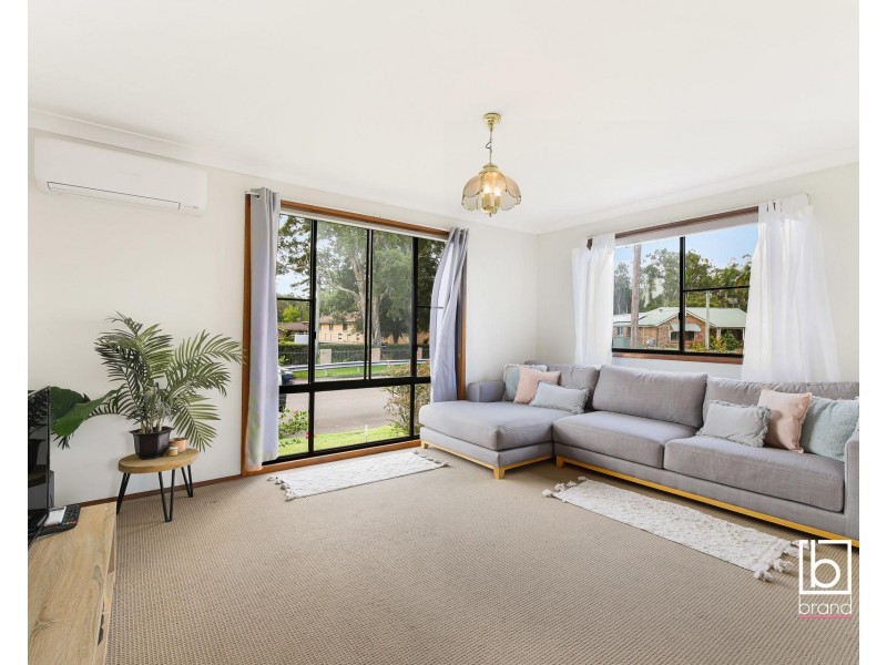 1 Cadonia Road, Tuggerawong NSW 2259