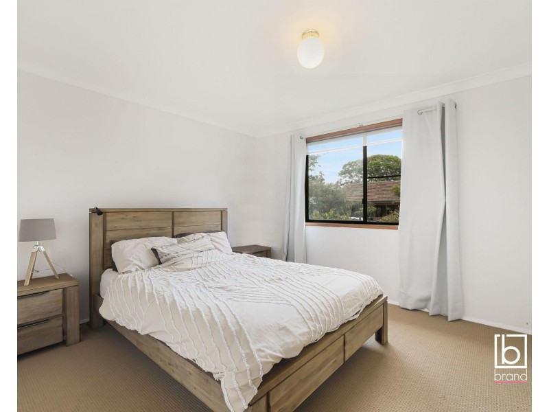 1 Cadonia Road, Tuggerawong NSW 2259