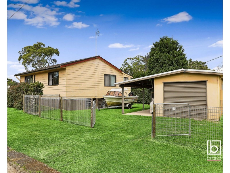 1 Cadonia Road, Tuggerawong NSW 2259