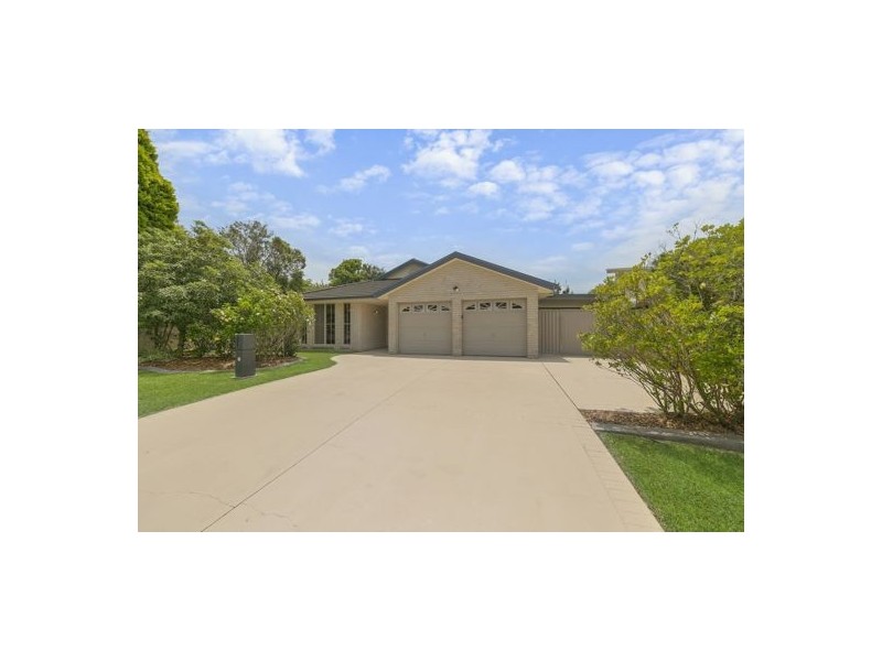 25 Acacia Ave, Lake Munmorah NSW 2259