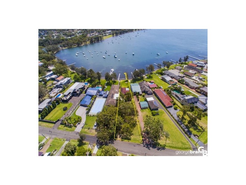 26 Gordon Avenue, Summerland Point NSW 2259