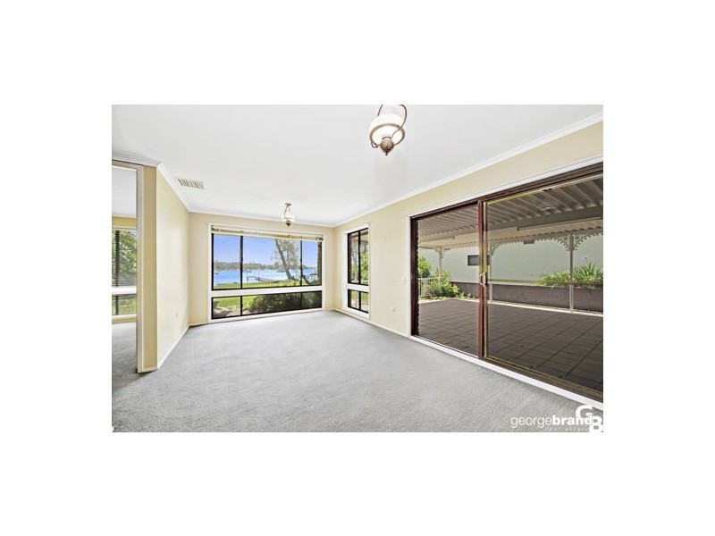 26 Gordon Avenue, Summerland Point NSW 2259