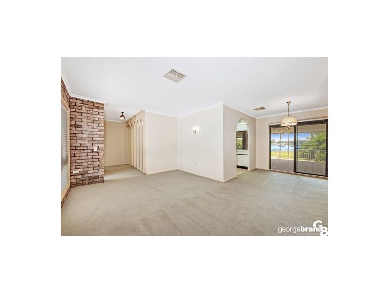 26 Gordon Avenue, Summerland Point NSW 2259