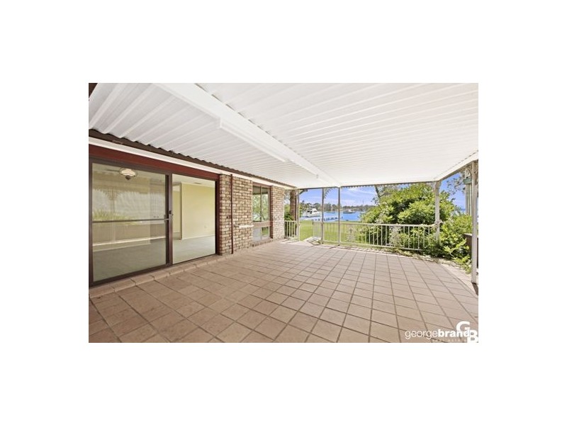 26 Gordon Avenue, Summerland Point NSW 2259