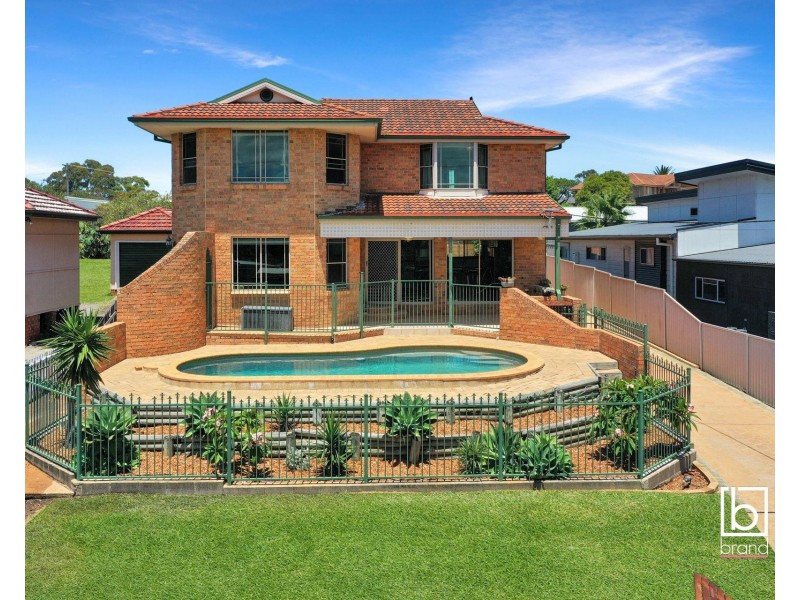 3 First Avenue, Toukley NSW 2263