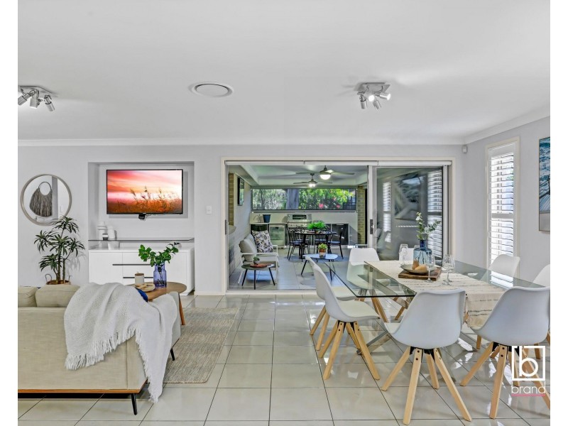 2 Dianne Avenue, Lake Munmorah NSW 2259