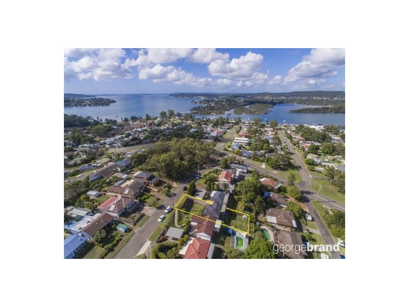 12 Sandra Street, Fennell Bay NSW 2283