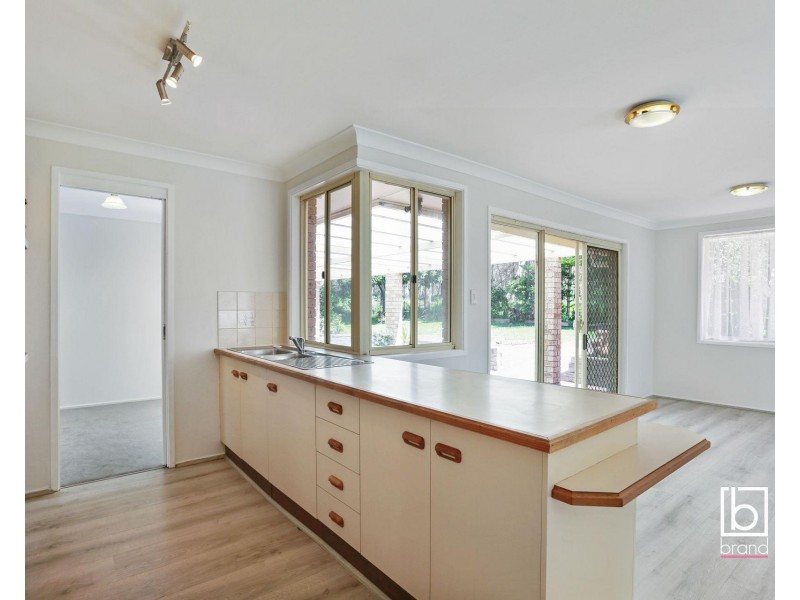 17 Yeramba Road, Summerland Point NSW 2259