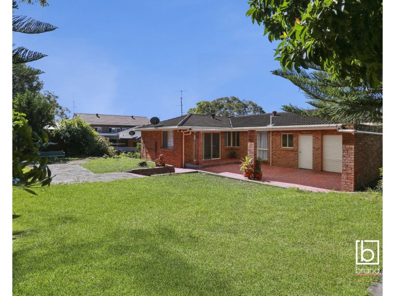 17 Yeramba Road, Summerland Point NSW 2259