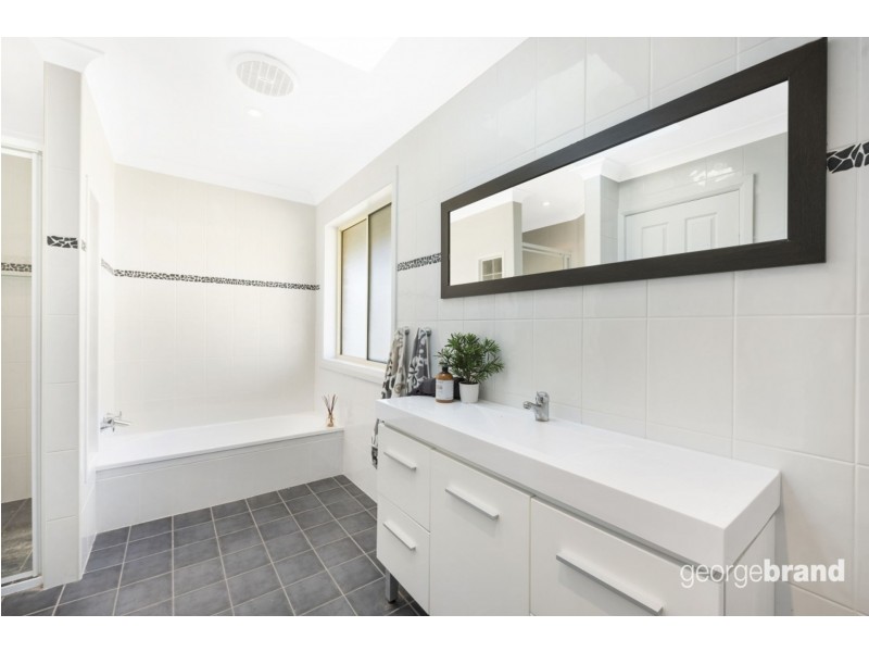 32 Kailua Ave, Budgewoi NSW 2262