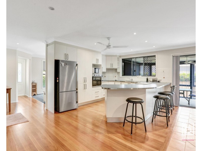 2/8 Diamond Head Drive, Budgewoi NSW 2262