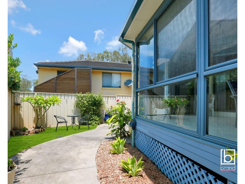 2/8 Diamond Head Drive, Budgewoi NSW 2262