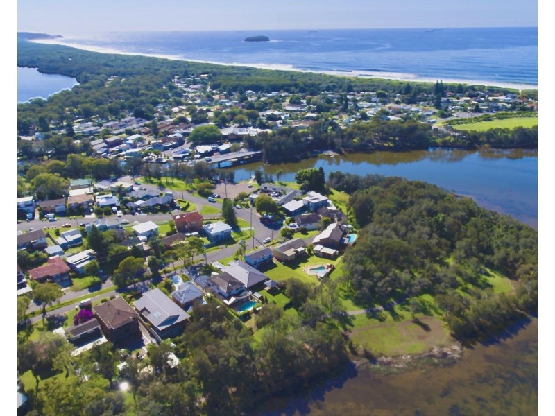 24 Diamond Head Drive, Budgewoi NSW 2262