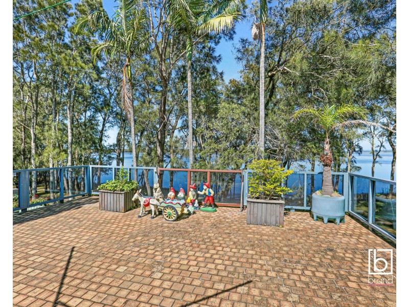 24 Diamond Head Drive, Budgewoi NSW 2262