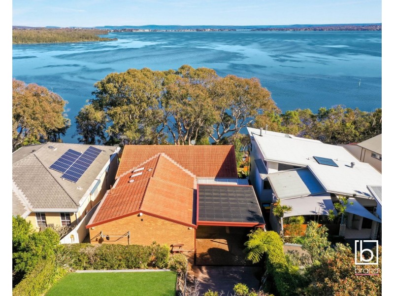 64 Diamond Head Drive, Budgewoi NSW 2262