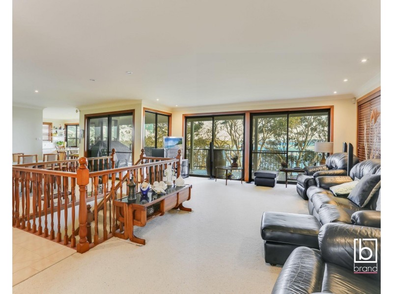 64 Diamond Head Drive, Budgewoi NSW 2262