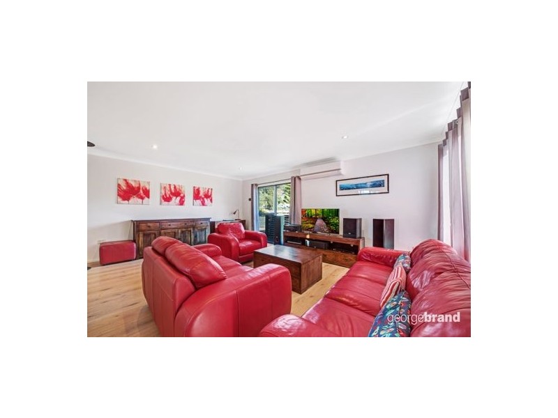 15 Althea Place, Point Clare NSW 2250