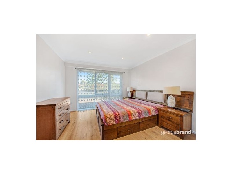 15 Althea Place, Point Clare NSW 2250