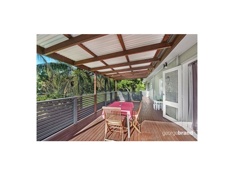 15 Althea Place, Point Clare NSW 2250