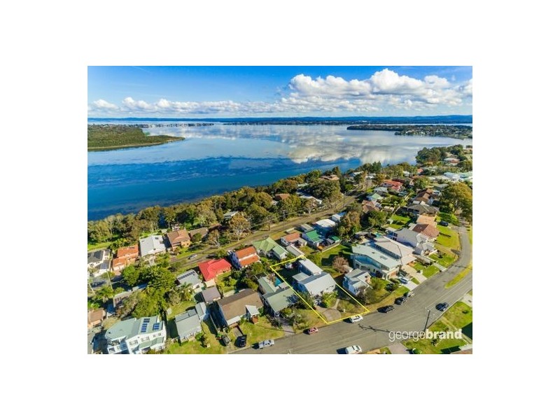 12 Kailua Avenue, Budgewoi NSW 2262