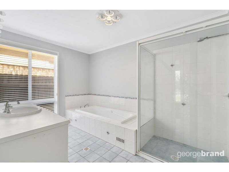 4 Spinnaker Place, Lake Munmorah NSW 2259