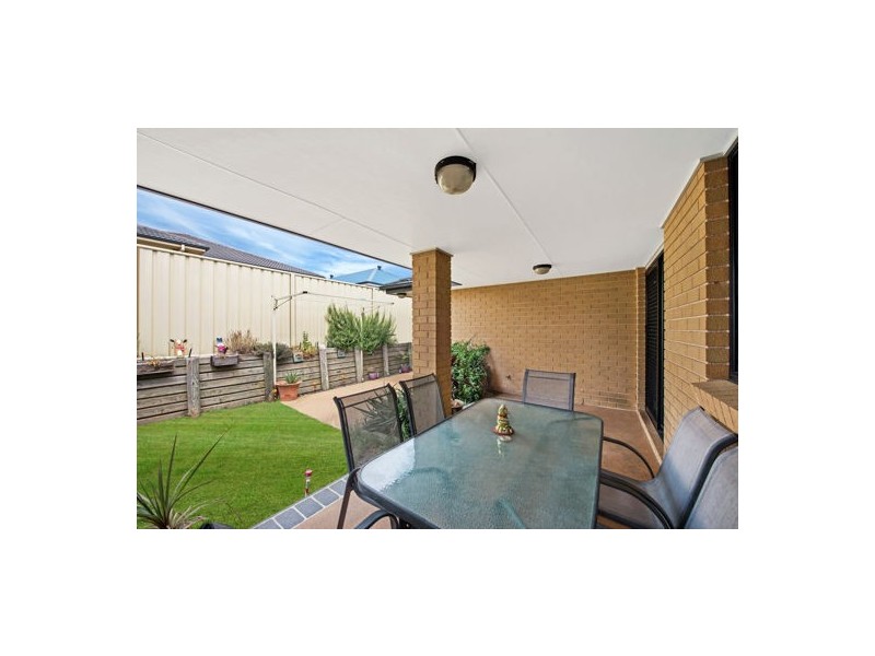 4 Jory Cr, Raworth NSW 2321